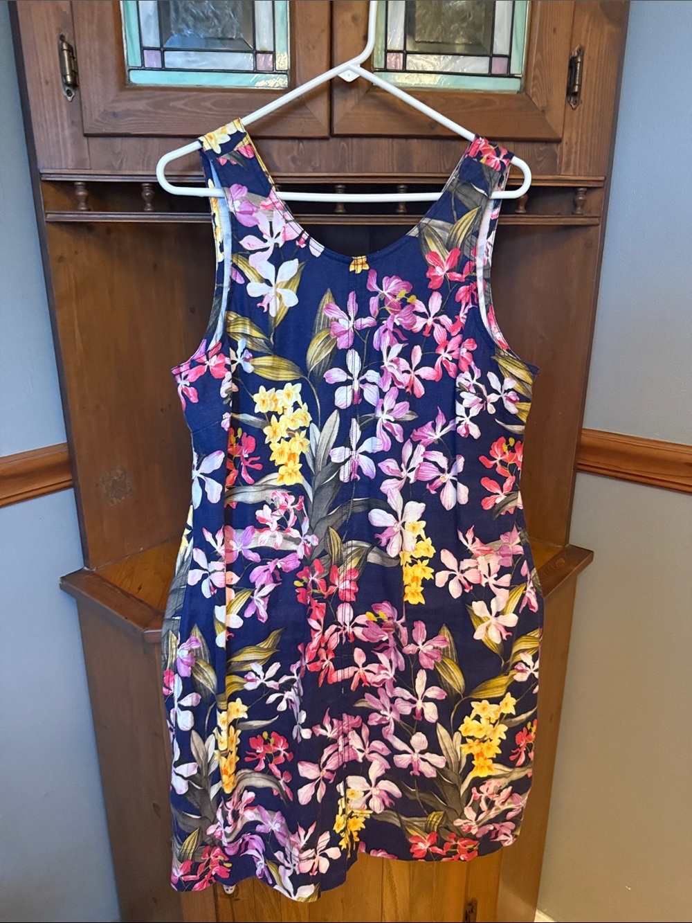 Tommy Bahama sleeveless tropical orchid print shift dress, size Large (L/G).